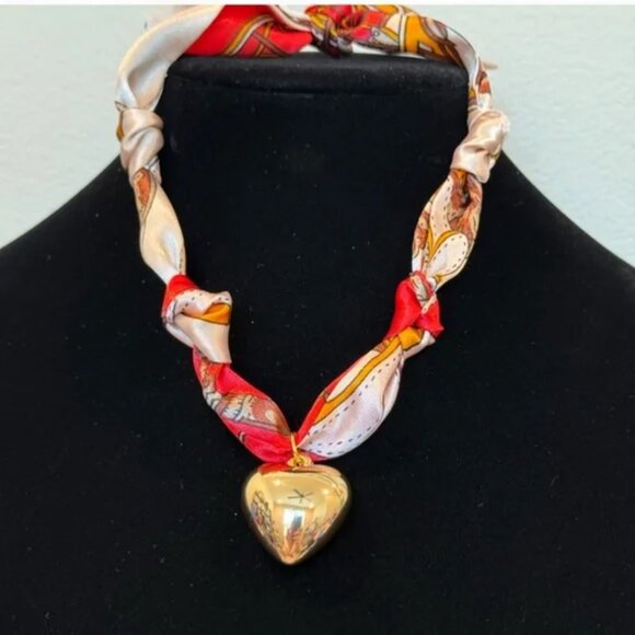 Gold Heart Pendant Silk Necklace Adjustable Tie at Back of Neck New in  Gift Box - Picture 1 of 4